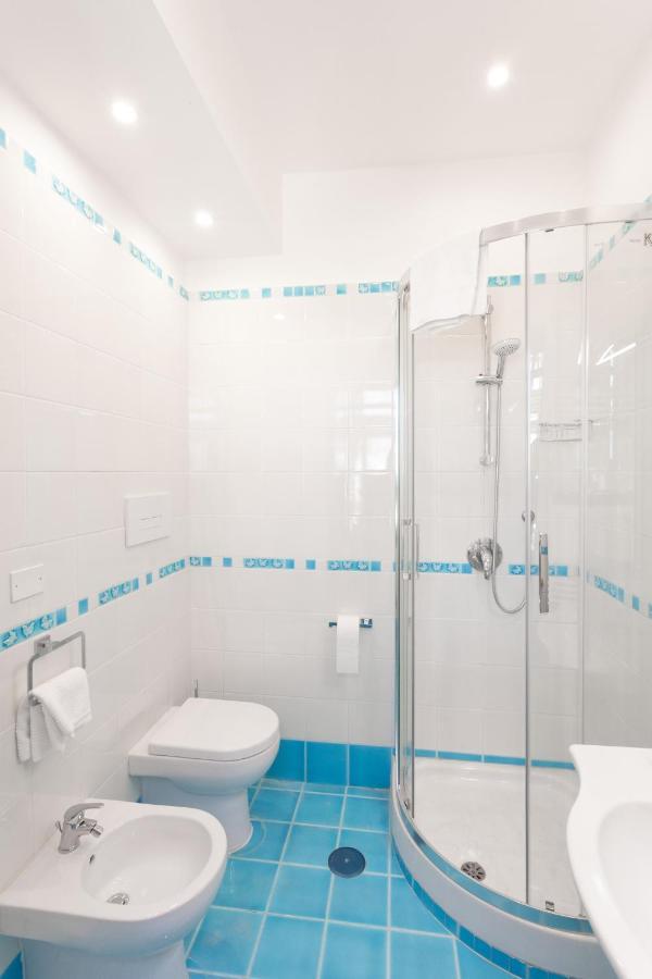 Tofani Apartment - Luminoso Con Terrazzo Panoramico Sorrento Bagian luar foto