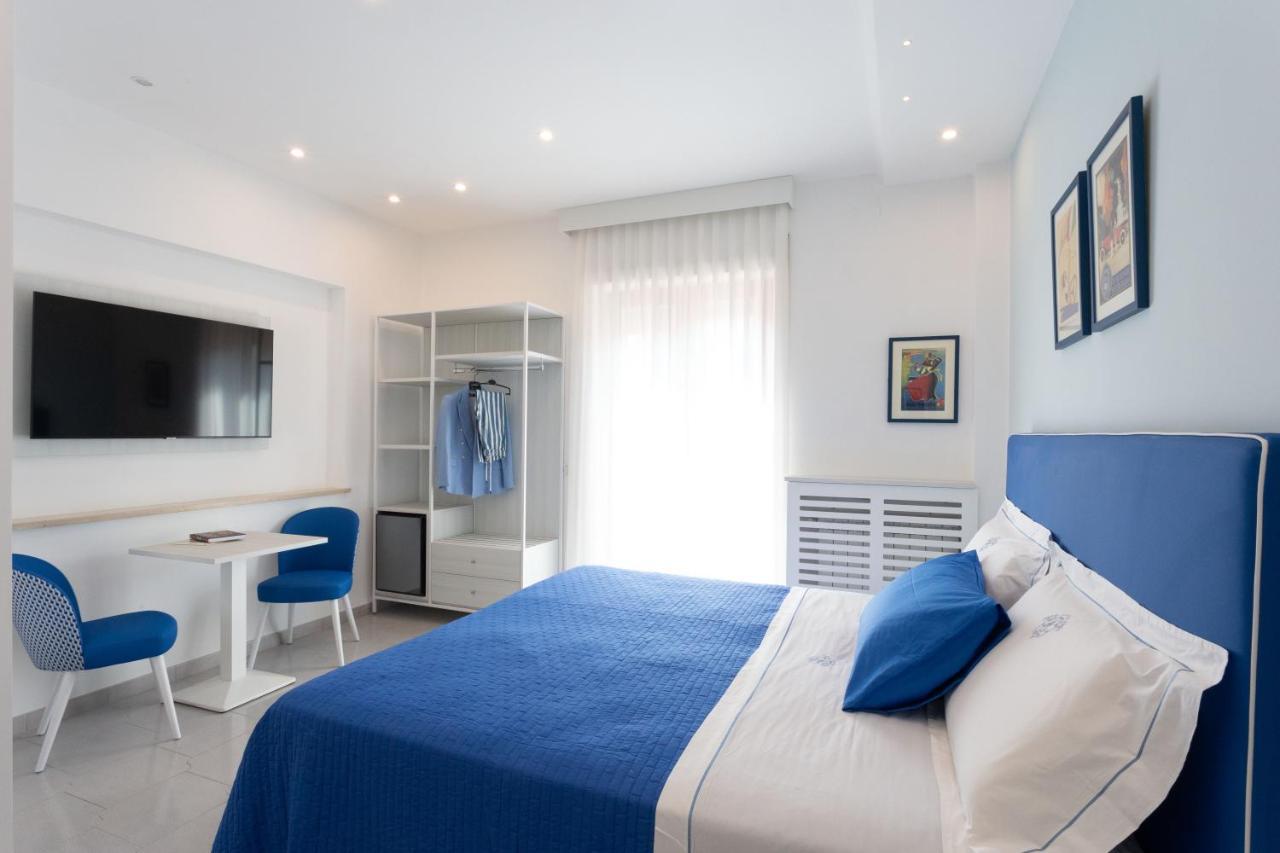 Tofani Apartment - Luminoso Con Terrazzo Panoramico Sorrento Bagian luar foto