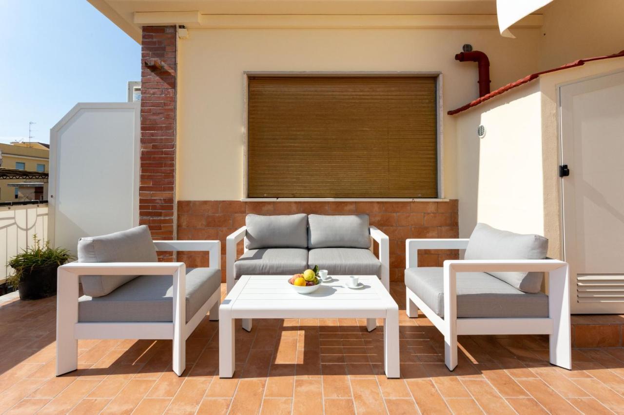 Tofani Apartment - Luminoso Con Terrazzo Panoramico Sorrento Bagian luar foto