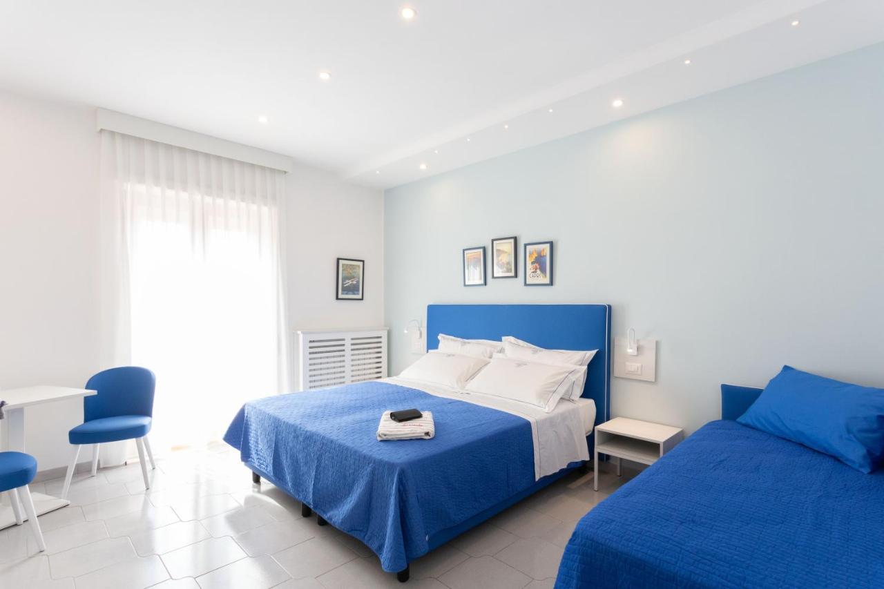 Tofani Apartment - Luminoso Con Terrazzo Panoramico Sorrento Bagian luar foto
