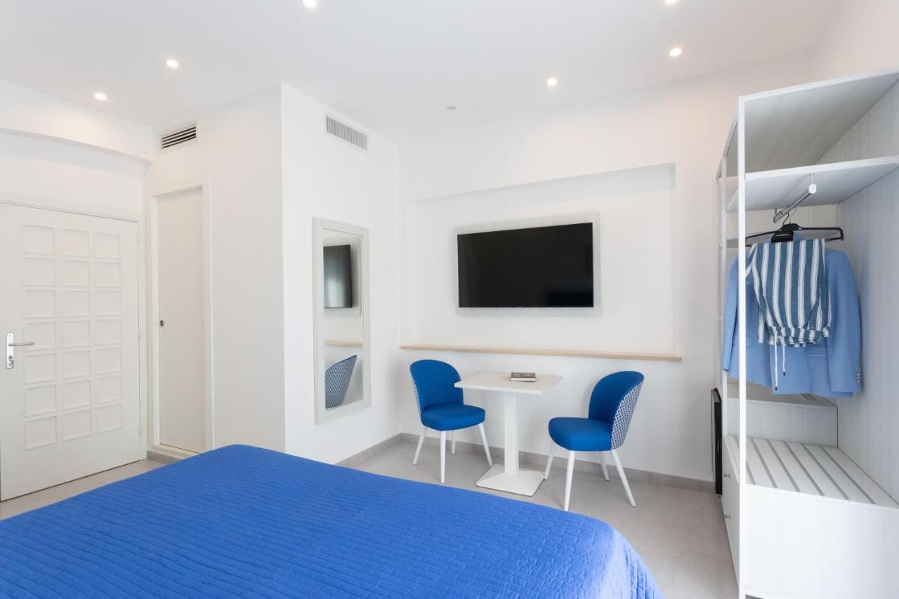 Tofani Apartment - Luminoso Con Terrazzo Panoramico Sorrento Bagian luar foto