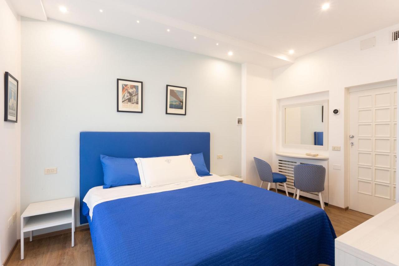 Tofani Apartment - Luminoso Con Terrazzo Panoramico Sorrento Bagian luar foto