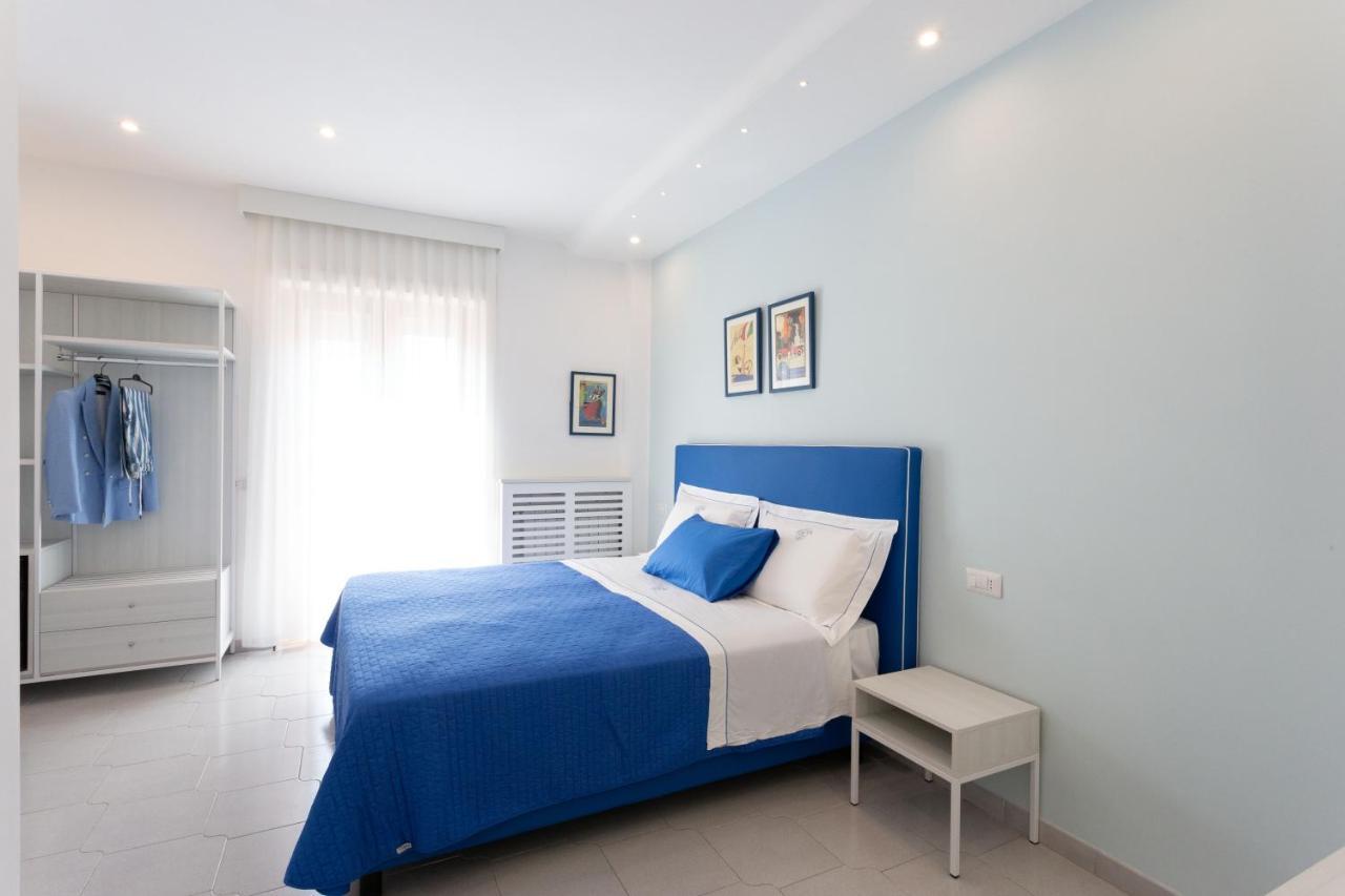 Tofani Apartment - Luminoso Con Terrazzo Panoramico Sorrento Bagian luar foto