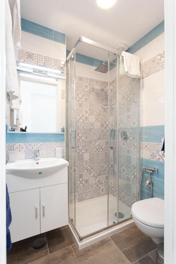Tofani Apartment - Luminoso Con Terrazzo Panoramico Sorrento Bagian luar foto